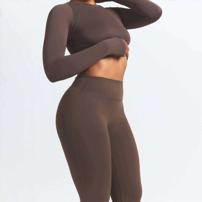 NikeSKIMS MATTE SLIM FLARE LEGGING NikeSKIMS MATTE SLIM FLARE LEGGING