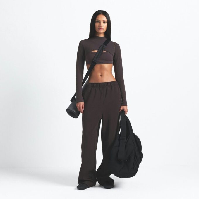 NikeSKIMS MATTE TRICOT SIDE SNAPS HOSE NikeSKIMS MATTE TRICOT SIDE SNAPS HOSE