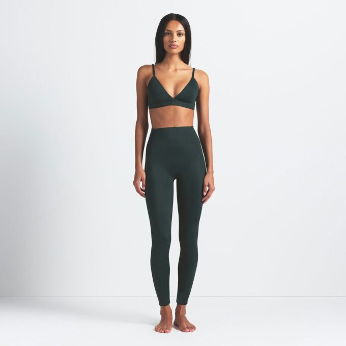 NikeSKIMS SHINE BONTED WAIST 26″ LEGGING NikeSKIMS SHINE BONTED WAIST 26″ LEGGING