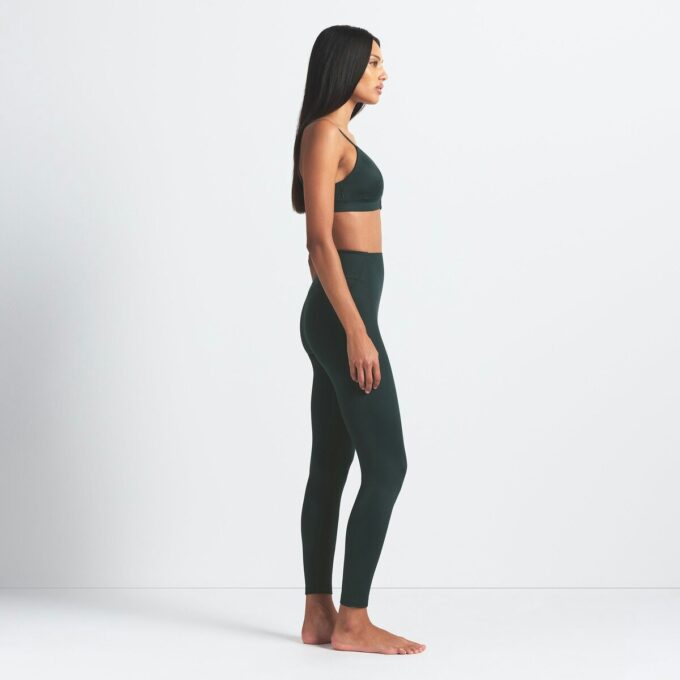 NikeSKIMS SHINE BONTED WAIST 26″ LEGGING NikeSKIMS SHINE BONTED WAIST 26″ LEGGING