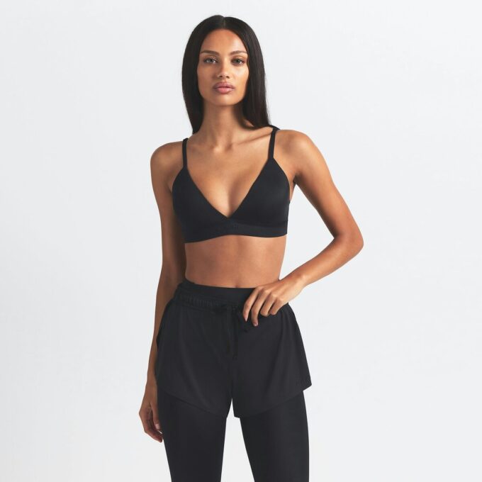 NikeSKIMS SHINE TRIANGLE BH NikeSKIMS SHINE TRIANGLE BH