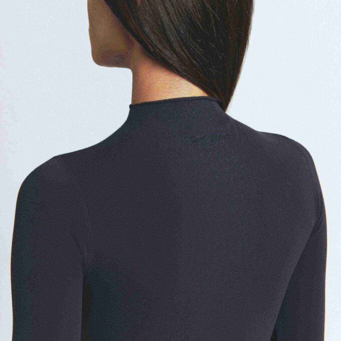 NikeSKIMS VINTAGE NAHTLOSES MOCK NECK CROP TOP NikeSKIMS VINTAGE NAHTLOSES MOCK NECK CROP TOP