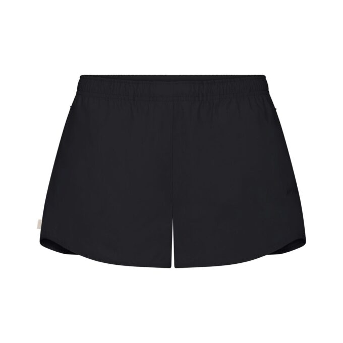NikeSKIMS WOVEN NYLON 2.5″ RUNNER SHORT NikeSKIMS WOVEN NYLON 2.5″ RUNNER SHORT