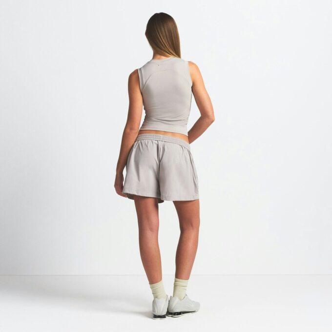 NikeSKIMS WOVEN NYLON 5″ TRACKSHORT NikeSKIMS WOVEN NYLON 5″ TRACKSHORT