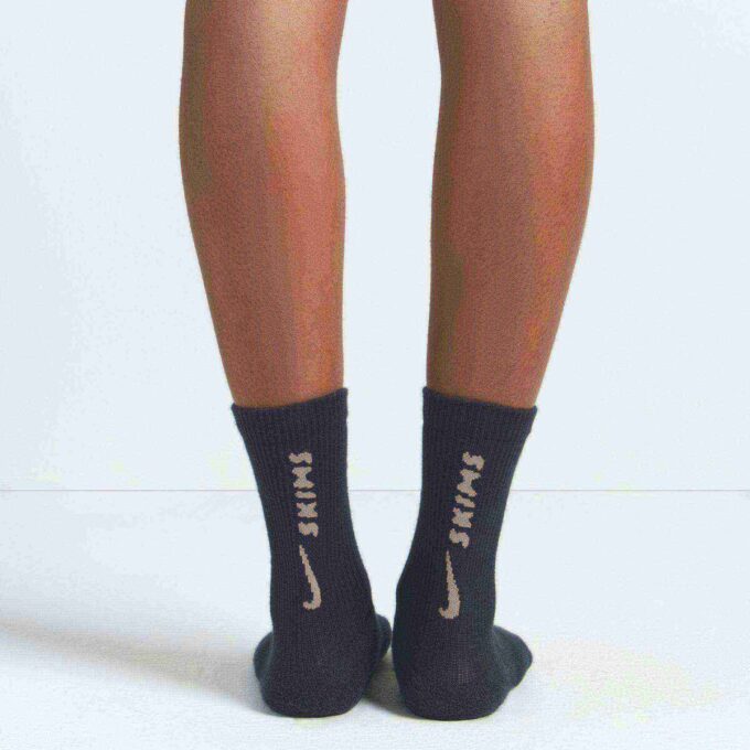 NikeSKIMS Zubehör Dri-FIT Crew Socken 3er-Pack NikeSKIMS Zubehör Dri-FIT Crew Socken 3er-Pack