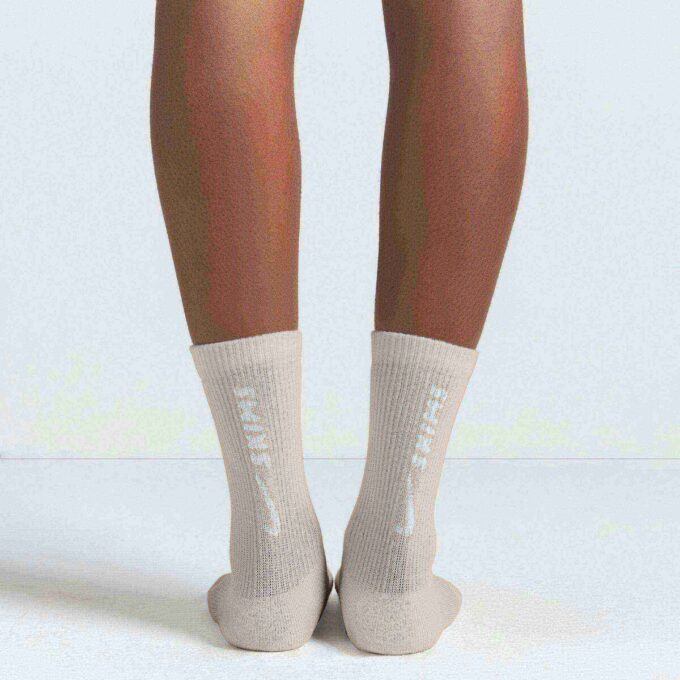 NikeSKIMS Zubehör Dri-FIT Crew Socken 3er-Pack NikeSKIMS Zubehör Dri-FIT Crew Socken 3er-Pack