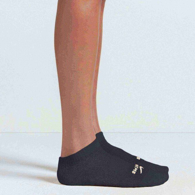 NikeSKIMS Zubehör Dri-FIT Knöchelsocken 3er-Pack NikeSKIMS Zubehör Dri-FIT Knöchelsocken 3er-Pack