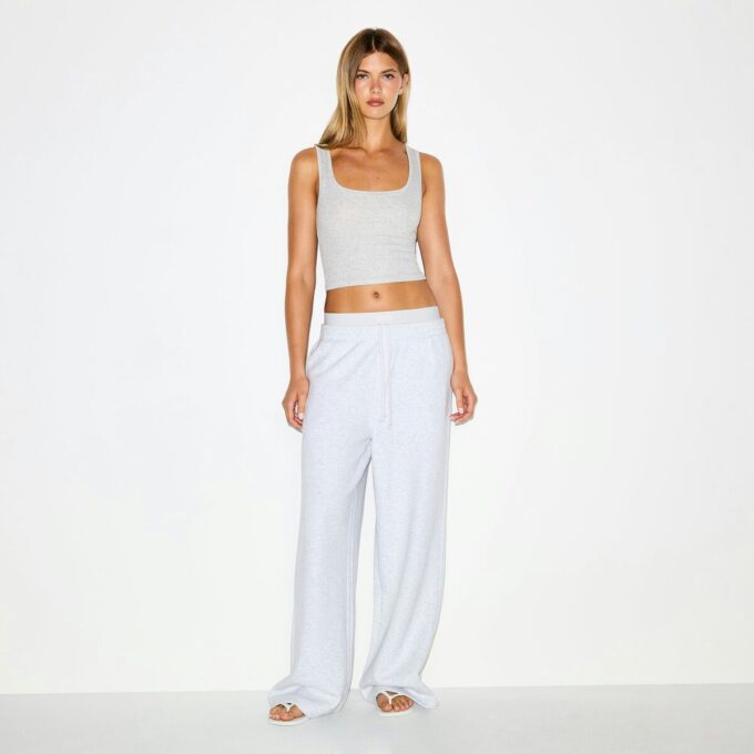 Oversize-Hose aus Baumwollfleece mit doppeltem Bund Oversize-Hose aus Baumwollfleece mit doppeltem Bund