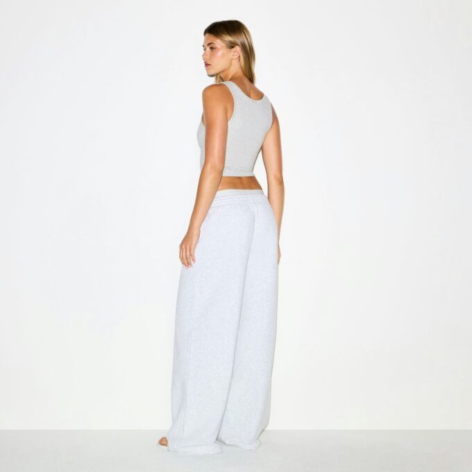 Oversize-Hose aus Baumwollfleece mit doppeltem Bund Oversize-Hose aus Baumwollfleece mit doppeltem Bund