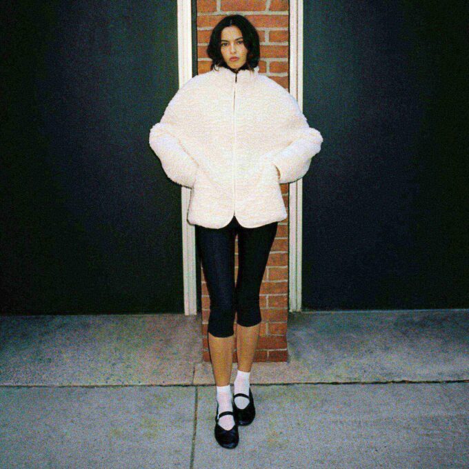 Oversize-Jacke aus Kunstpelz mit Stehkragen Oversize-Jacke aus Kunstpelz mit Stehkragen