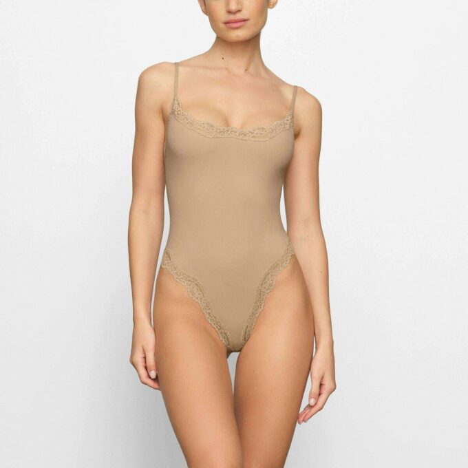 PASST JEDER – CANALYSE-SPITZEN-CAMI-Body PASST JEDER – CANALYSE-SPITZEN-CAMI-Body