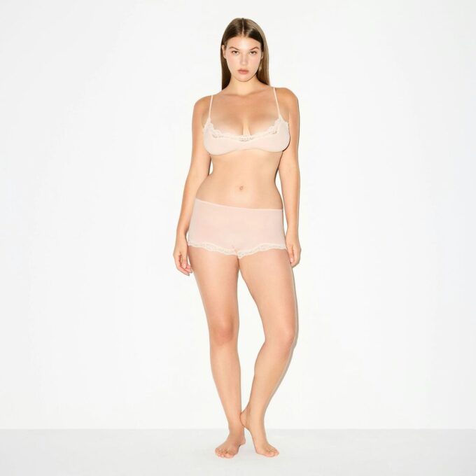 PASST JEMANDEM – SPITZEN-BOY-SHORT