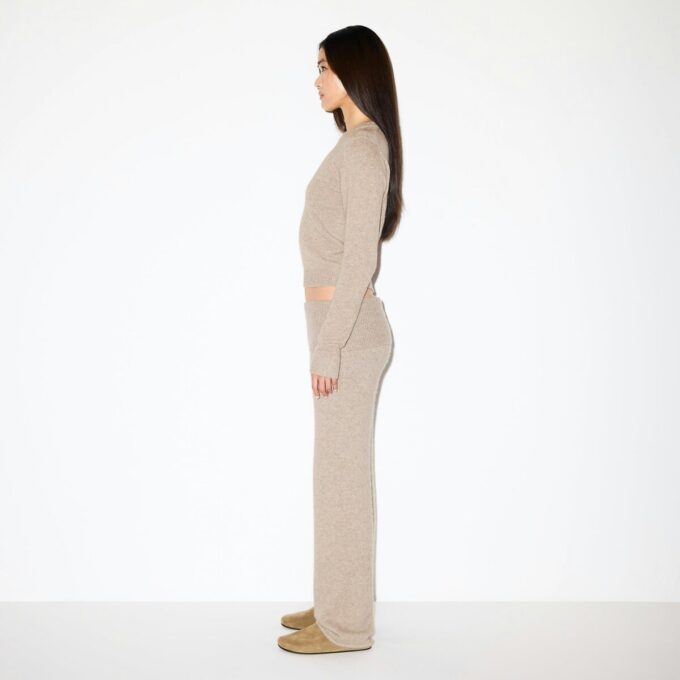 Pullover aus Wolle und Kaschmir mit Rundhalsausschnitt Pullover aus Wolle und Kaschmir mit Rundhalsausschnitt
