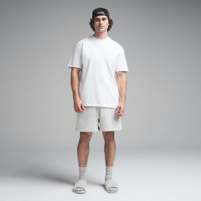 SCHWERES BAUMWOLL-HERREN-T-SHIRT MIT RELAXED-SCHNITTEN SCHWERES BAUMWOLL-HERREN-T-SHIRT MIT RELAXED-SCHNITTEN