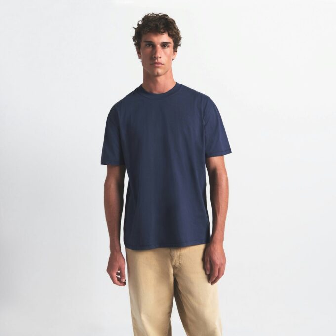SCHWERES BAUMWOLL-HERREN-T-SHIRT MIT RELAXED-SCHNITTEN SCHWERES BAUMWOLL-HERREN-T-SHIRT MIT RELAXED-SCHNITTEN