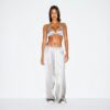 SCHWERES SATIN-HOSE MIT WEITEM BEIN SCHWERES SATIN-HOSE MIT WEITEM BEIN