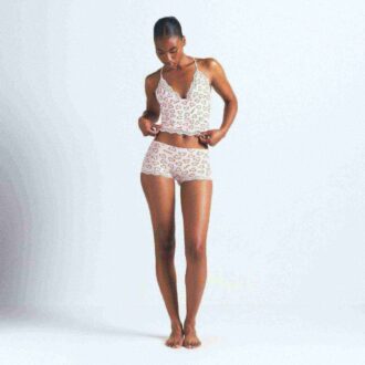Set aus Spitzen-Dreieck-Top und Shorts – für jede Figur geeignet