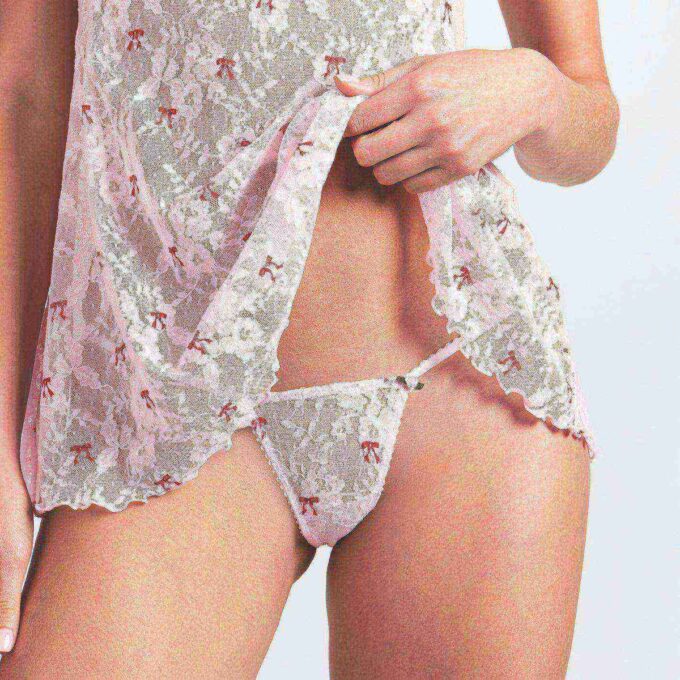 Set aus Stretch-Spitzen-Unterkleid und String Set aus Stretch-Spitzen-Unterkleid und String