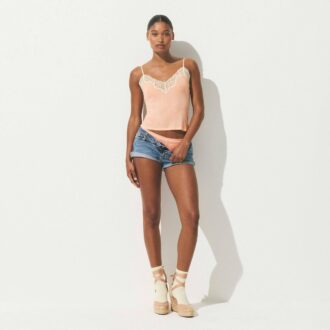 Set aus transparentem Rippspitzen-Top und Shorts