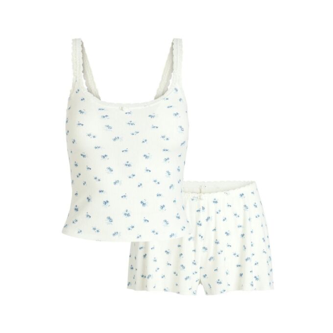 Set aus weichem Lounge-Spitzen-Cami und Shorts Set aus weichem Lounge-Spitzen-Cami und Shorts