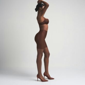 SKIMS BODY BACKENFORMENDE GEPOLSTERTE SHOTTE SKIMS BODY BACKENFORMENDE GEPOLSTERTE SHOTTE