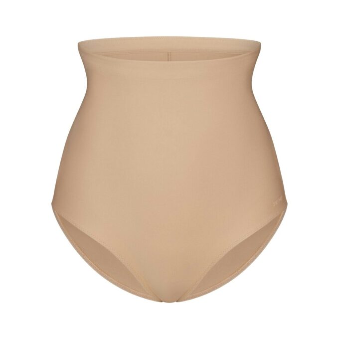 SKIMS BODY CORE SCULPT BUTT LIFTING BRIEF SKIMS BODY CORE SCULPT BUTT LIFTING BRIEF
