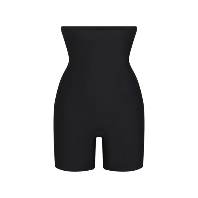 SKIMS BODY CORE SCULPT HIGH-WAISTED SHORT SKIMS BODY CORE SCULPT HIGH-WAISTED SHORT