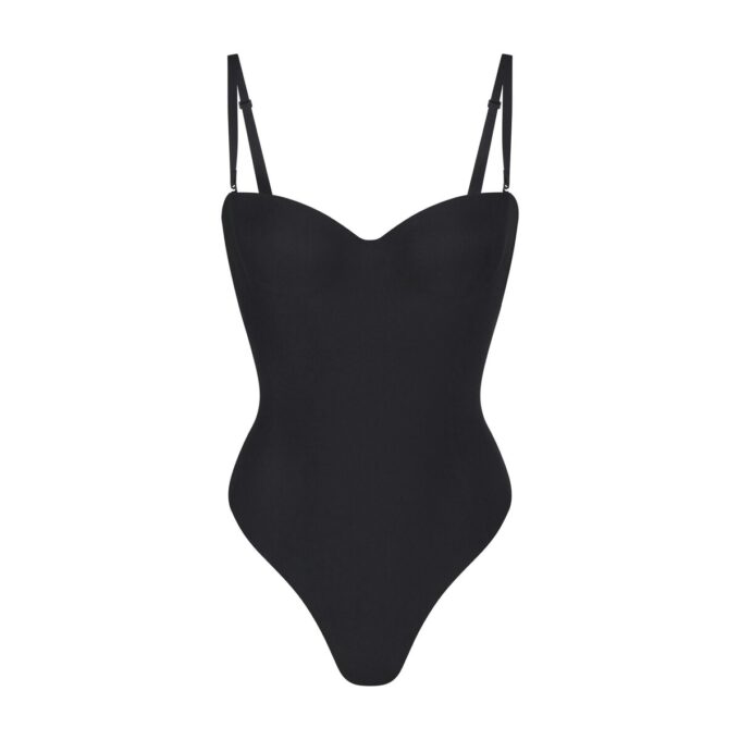 SKIMS Body mit Bügeln und String-Tanga SKIMS Body mit Bügeln und String-Tanga