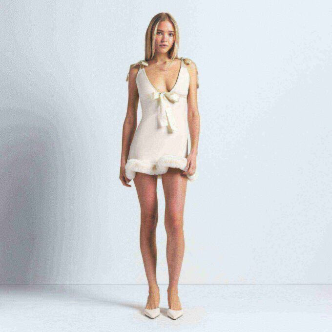 SKIMS CLOUD MINIKLEID SKIMS CLOUD MINIKLEID