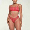SKIMS FÜR TEAM USA PASST JEDER OLYMPIC SCOOP BRALETTE SKIMS FÜR TEAM USA PASST JEDER OLYMPIC SCOOP BRALETTE