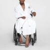 SKIMS FÜR TEAM USA TERRY PARALYMPIC UNISEX ROBE SKIMS FÜR TEAM USA TERRY PARALYMPIC UNISEX ROBE