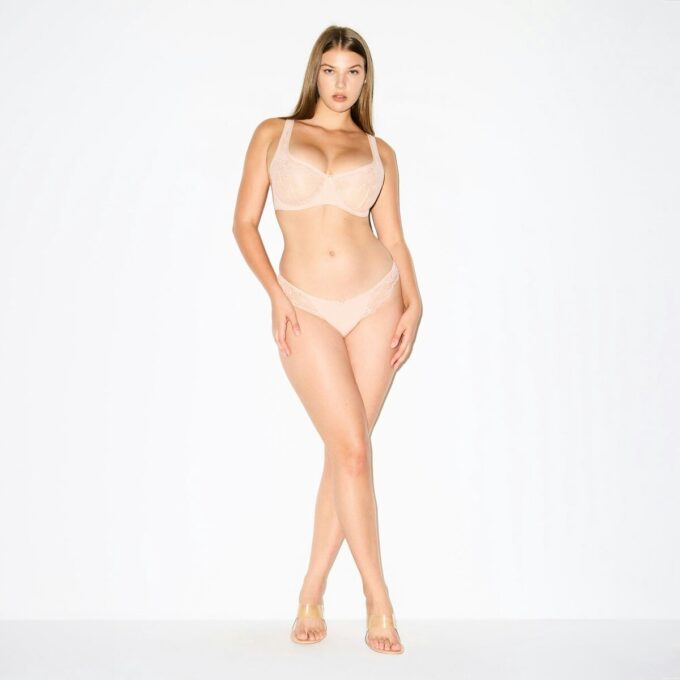 SKIMS LACE UNLINED MINIMIZER BH SKIMS LACE UNLINED MINIMIZER BH