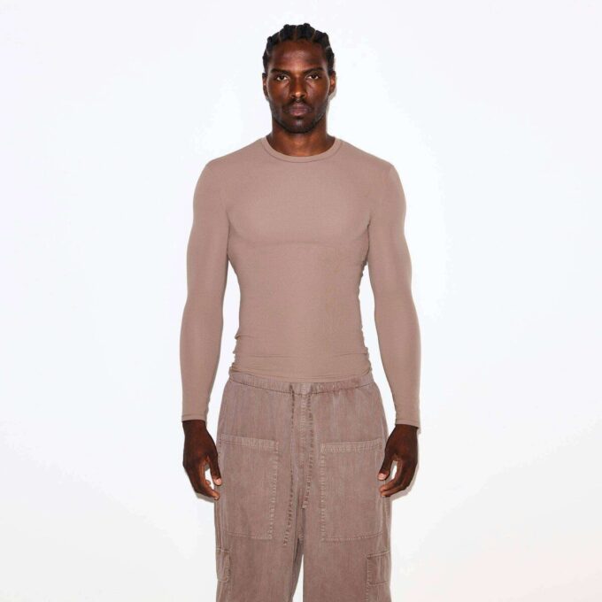 SLIM-LANGARM-T-SHIRT FÜR HERREN – PASST JEDEM SLIM-LANGARM-T-SHIRT FÜR HERREN – PASST JEDEM