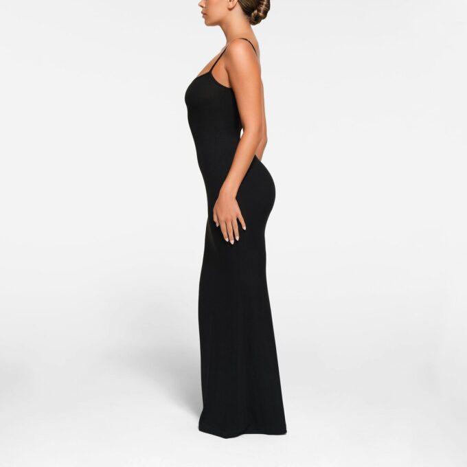 SOFT LOUNGE PETITE LANGES SLIP-KLEID SOFT LOUNGE PETITE LANGES SLIP-KLEID
