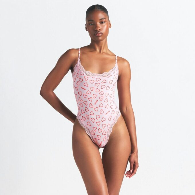 SPITZEN-CAMI-Body für alle Größen SPITZEN-CAMI-Body für alle Größen