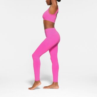 STRASS-LEGGINGS FÜR DEN FREIEN