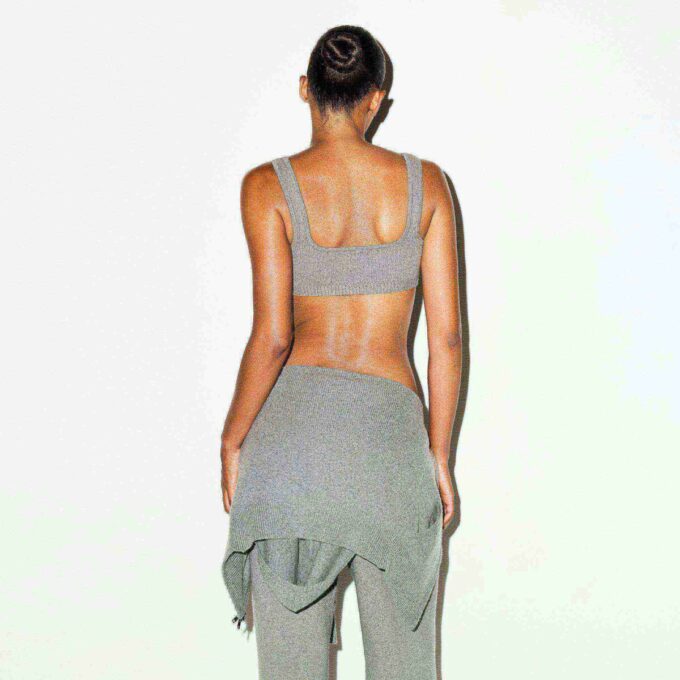 STRICK-BRALETTE MIT STRICKVERKLEIDUNG STRICK-BRALETTE MIT STRICKVERKLEIDUNG