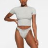 T-SHIRT AUS BAUMWOLL-RIPPEN T-SHIRT AUS BAUMWOLL-RIPPEN