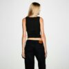 Tanktop mit glatten Lagen und eckigem Halsausschnitt Tanktop mit glatten Lagen und eckigem Halsausschnitt