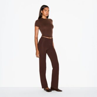 THE ESSENTIAL COLLECTION HOCHGESCHNITTENE PINTUCK-HOSE MIT GERADEM LEBEN