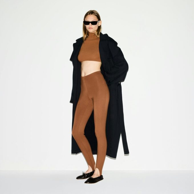 THE ESSENTIAL COLLECTION HOCHGESCHNITTENE STEPPLEGGINGS THE ESSENTIAL COLLECTION HOCHGESCHNITTENE STEPPLEGGINGS