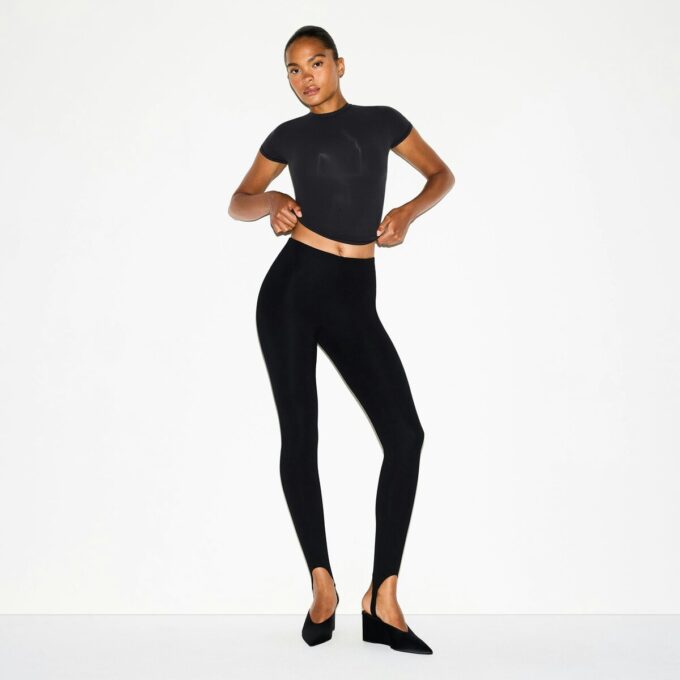 THE ESSENTIAL COLLECTION HOCHGESCHNITTENE STEPPLEGGINGS THE ESSENTIAL COLLECTION HOCHGESCHNITTENE STEPPLEGGINGS