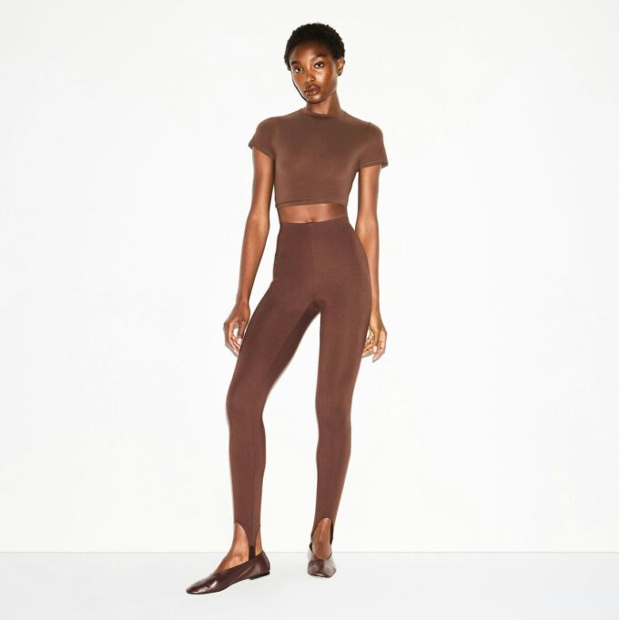 THE ESSENTIAL COLLECTION HOCHGESCHNITTENE STEPPLEGGINGS THE ESSENTIAL COLLECTION HOCHGESCHNITTENE STEPPLEGGINGS