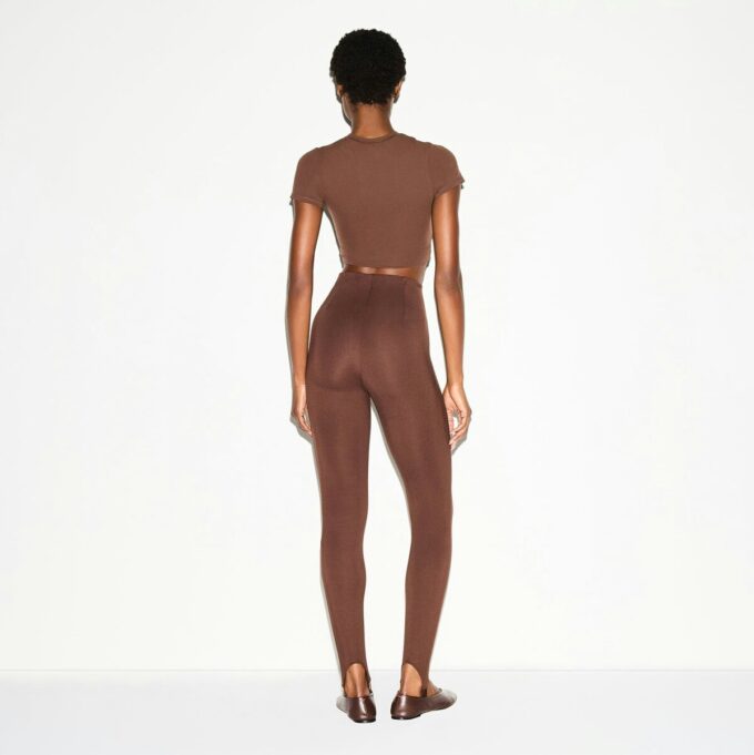 THE ESSENTIAL COLLECTION HOCHGESCHNITTENE STEPPLEGGINGS THE ESSENTIAL COLLECTION HOCHGESCHNITTENE STEPPLEGGINGS
