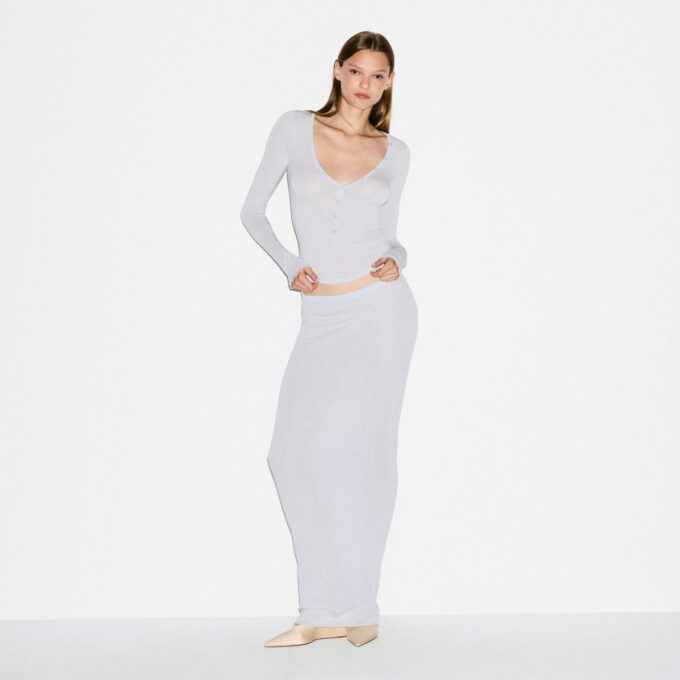 Transparente Henley-Jacke mit langen Ärmeln aus Modal Transparente Henley-Jacke mit langen Ärmeln aus Modal