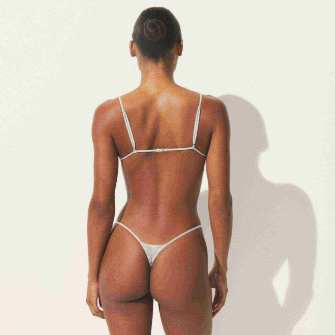 Transparenter, knapper Dreiecks-Bralette mit Rippen