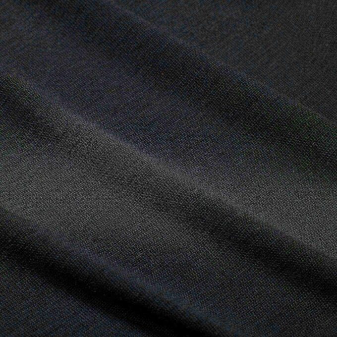 Transparenter Modal-Body mit langen Ärmeln und Rollkragen Transparenter Modal-Body mit langen Ärmeln und Rollkragen