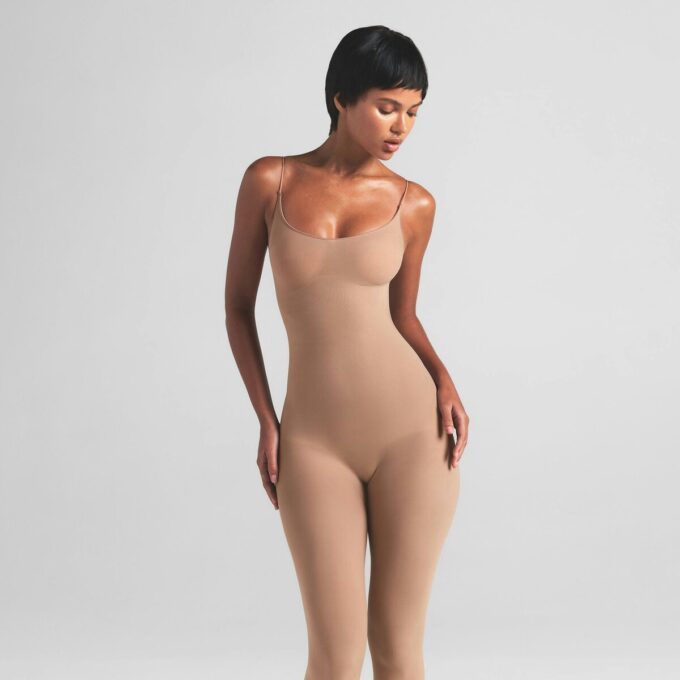 Transparenter, nahtloser Catsuit Transparenter, nahtloser Catsuit