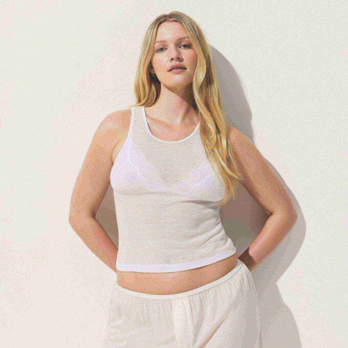 Transparenter Rippen-Tanktop mit Rundhalsausschnitt