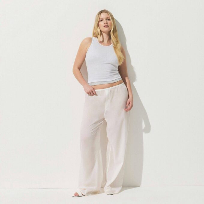 Transparenter Rippen-Tanktop mit Rundhalsausschnitt
